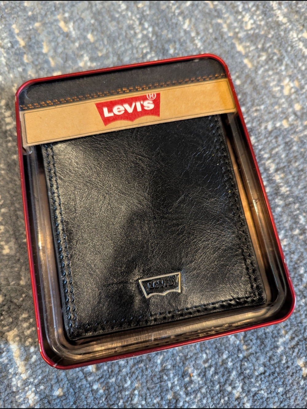 NEW in Box Levi's Black Leather Bifold Card & Key Wallet